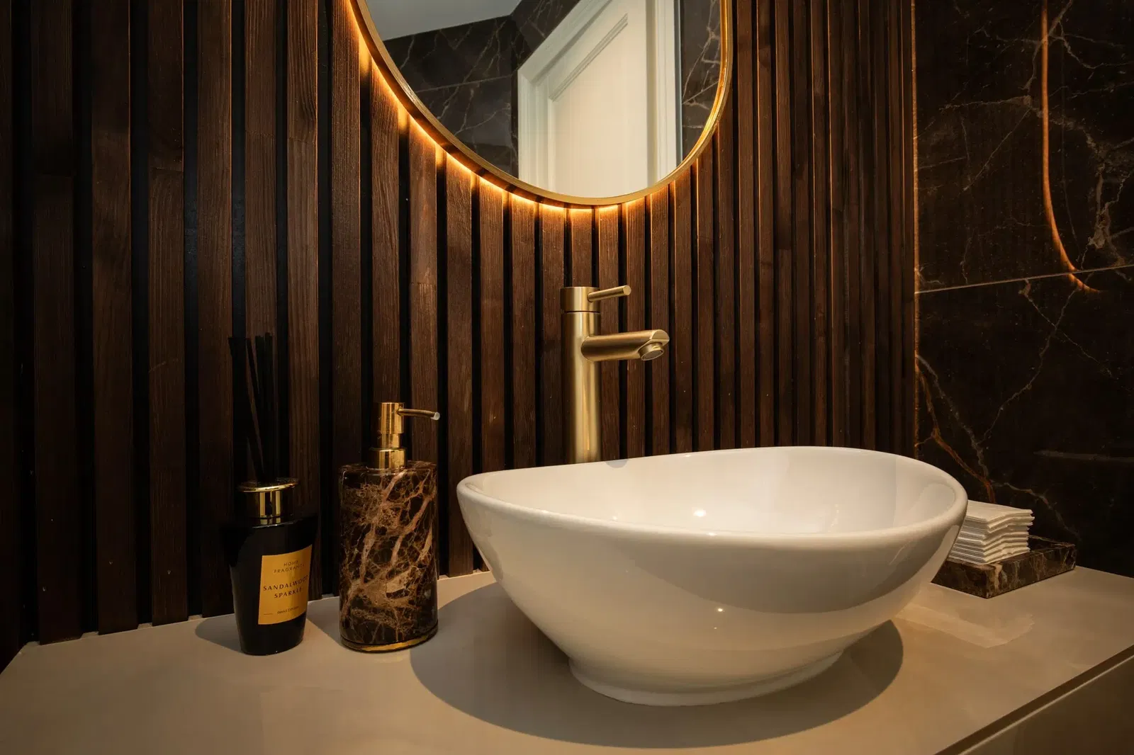 Ageworth clinics luxe